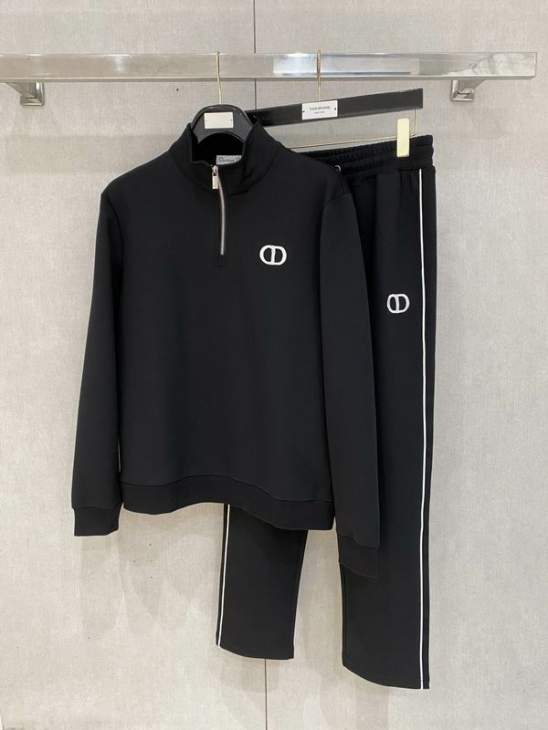Picture of Dior Sweater Suits _SKUDiorM-3XLxetr21338519